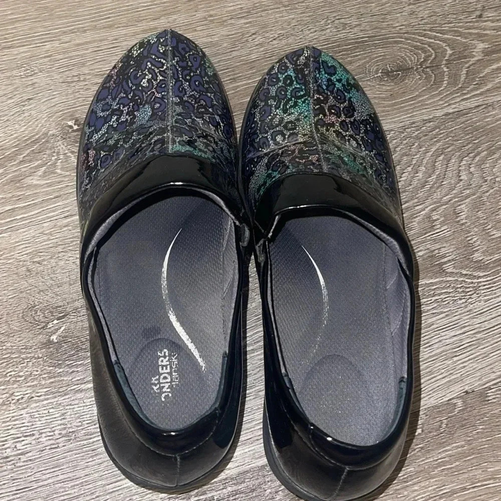 Work Wonders By Dansko Black And Patterned Clogs … - image 5